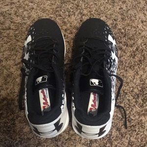 Under Armour size 3Y baseball cleats - like new
